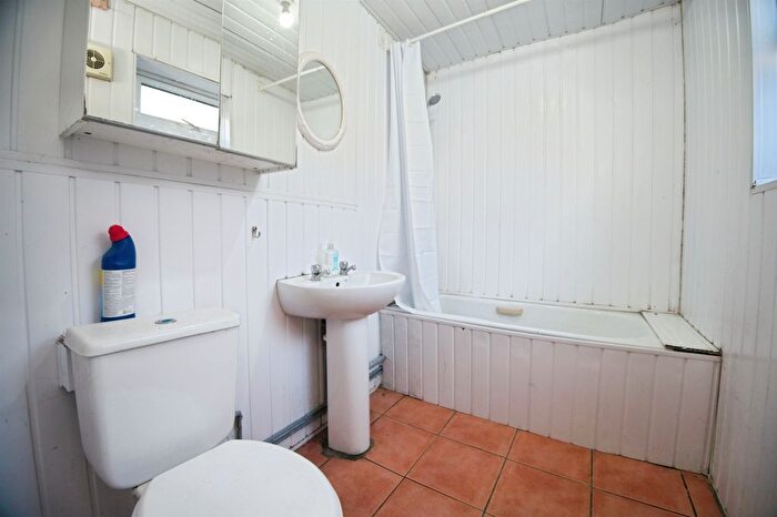 4 Bedroom Terraced House For Sale In King Street, Pontypridd, CF37