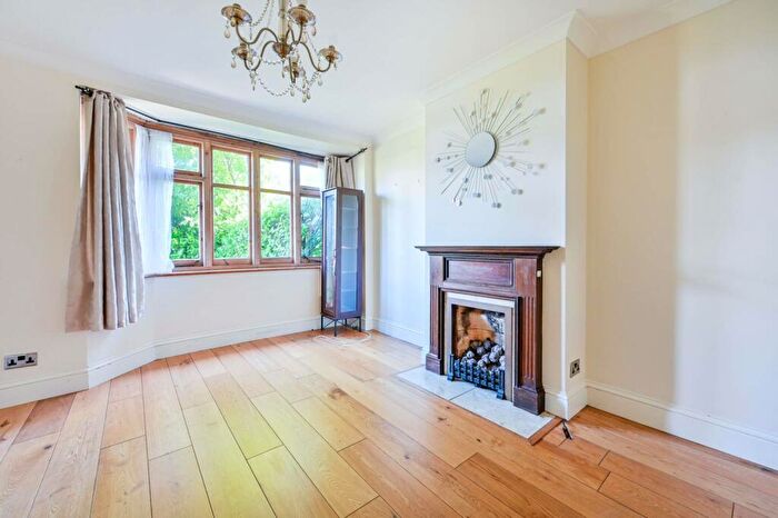3 Bedroom Semi-Detached House To Rent In Tilehurst Cottages, Triggs Lane, Woking, GU21