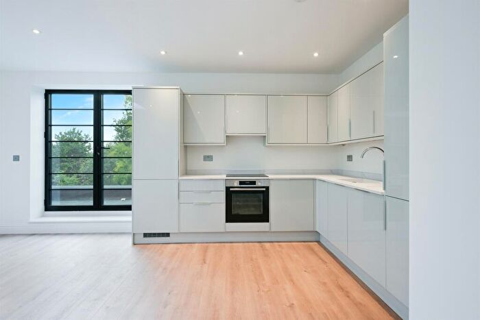 3 Bedroom Apartment For Sale In Barton Green, New Malden, KT3