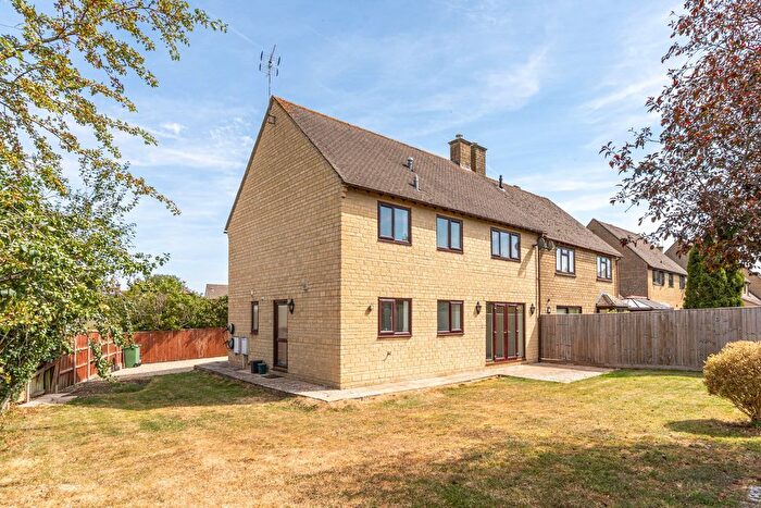 4 Bedroom Detached House For Sale In Southfield, Tetbury, GL8