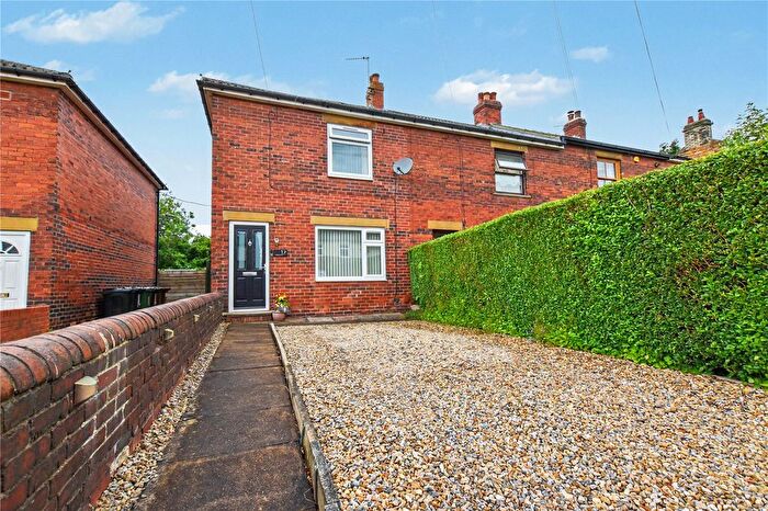 2 Bedroom End Terrace House For Sale In Garden House Lane, Tingley, Wakefield, West Yorkshire, WF3