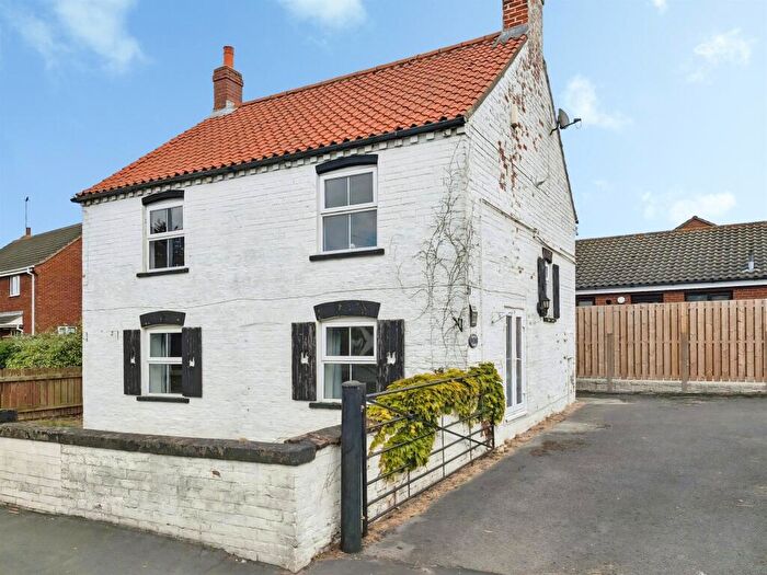 3 Bedroom Detached House For Sale In Main Street, Leconfield, Beverley, HU17