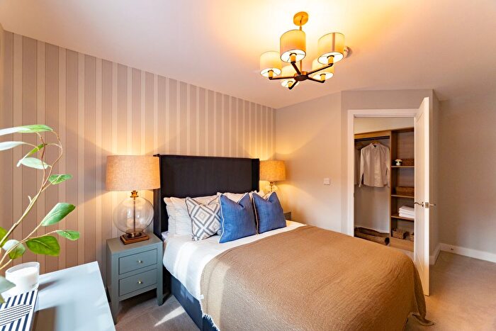 2 Bedroom Flat To Rent In Alcester Road, Studley, B80