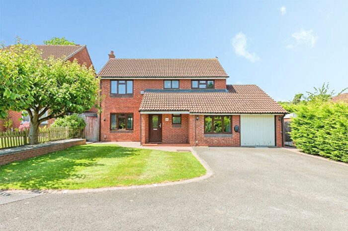 4 Bedroom Detached House For Sale In Beverley Close, Sutton Coldfield, B72