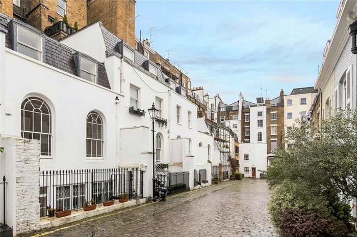 2 Bedroom Mews House To Rent In Craven Hill Mews, Bayswater, Paddington, Hyde Park, W2