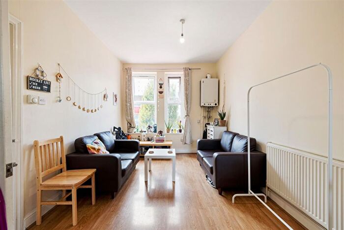 2 Bedroom Flat To Rent In High Road Leytonstone, Leytonstone, E11
