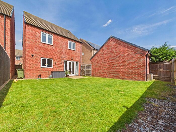 4 Bedroom Detached House For Sale In Apollo Avenue, Peterborough, PE2