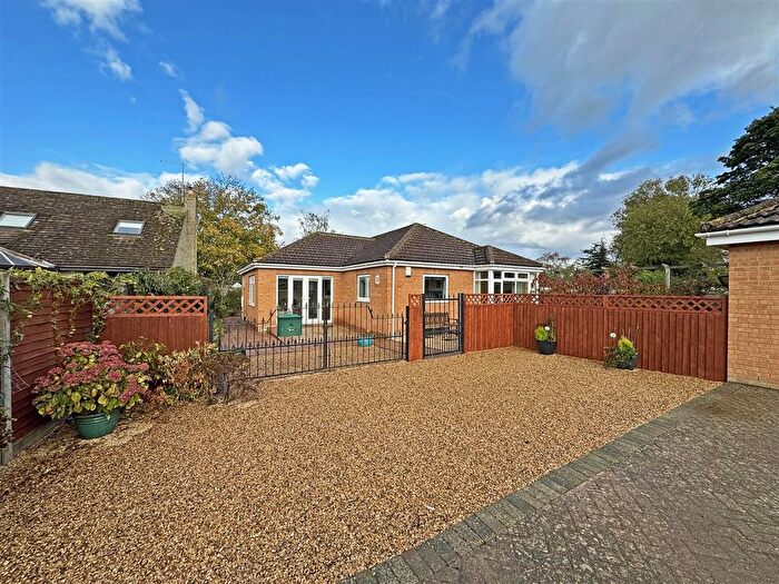 2 Bedroom Detached Bungalow For Sale In Peakirk Road, Deeping Gate, Peterborough, PE6