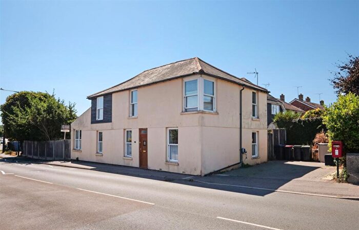 3 Bedroom Detached House For Sale In Borstal Hill, Whitstable, CT5