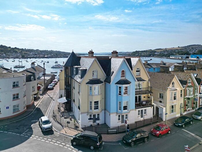 2 Bedroom Flat For Sale In Ivy Lane, Teignmouth, TQ14