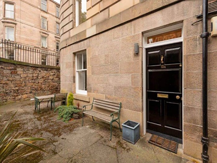2 Bedroom Flat To Rent In Carlton Street, Stockbridge, Edinburgh, EH4