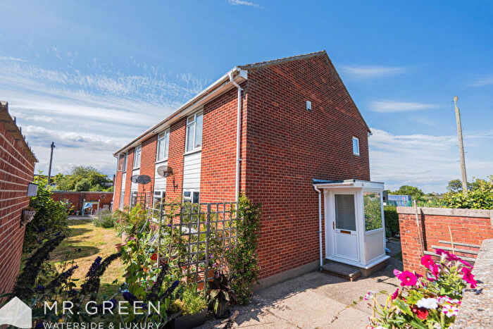 2 Bedroom Flat For Sale In Lingdale Road, Southbourne, BH6