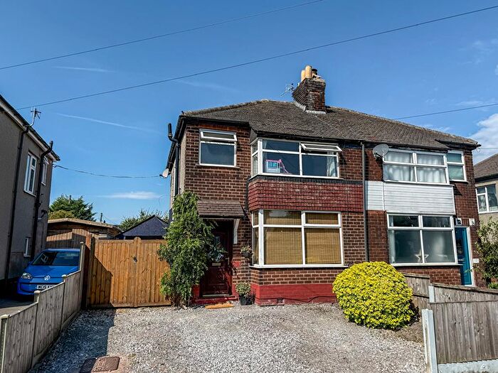 3 Bedroom Semi Detached House For Sale In Beresford Road, Chapel-En-Le-Frith, SK23