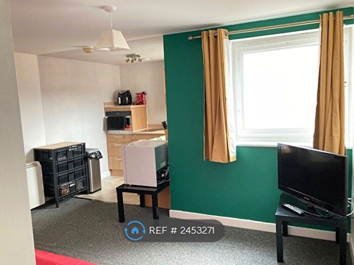 1 Bedroom Flat To Rent In Anglesea Terrace, Southampton, SO14