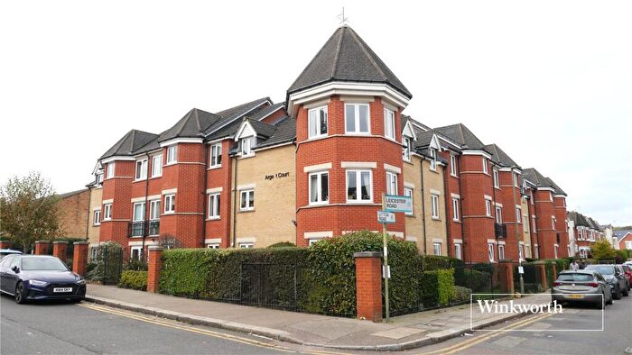 1 Bedroom Apartment For Sale In Leicester Road, New Barnet, EN5