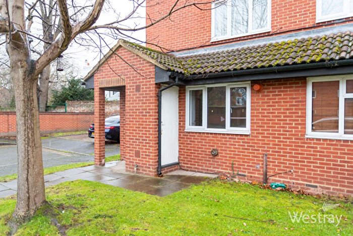 1 Bedroom Flat To Rent In Chatsworth Place, Mitcham, CR4