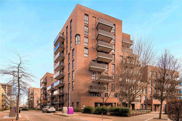 2 Bedroom Flat To Rent In Maypole Court, Geoff Cade Way, Bow, London, E3