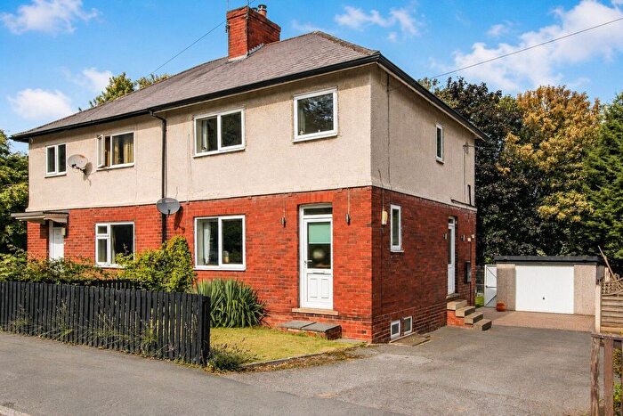 3 Bedroom Semi-Detached House For Sale In The Avenue, Wakefield, WF1