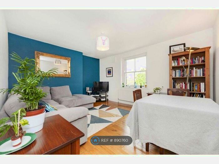 2 Bedroom Flat To Rent In Knollys Road, London SW16