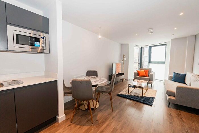 2 Bedroom Apartment To Rent In Cross Lane, Manchester, Greater Manchester, M5