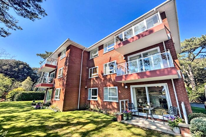 2 Bedroom Flat For Sale In Southbourne, BH6
