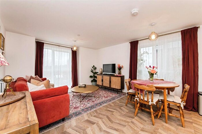 2 Bedroom Flat For Sale In Ellacott Road, Matford, Exeter, Devon, EX2