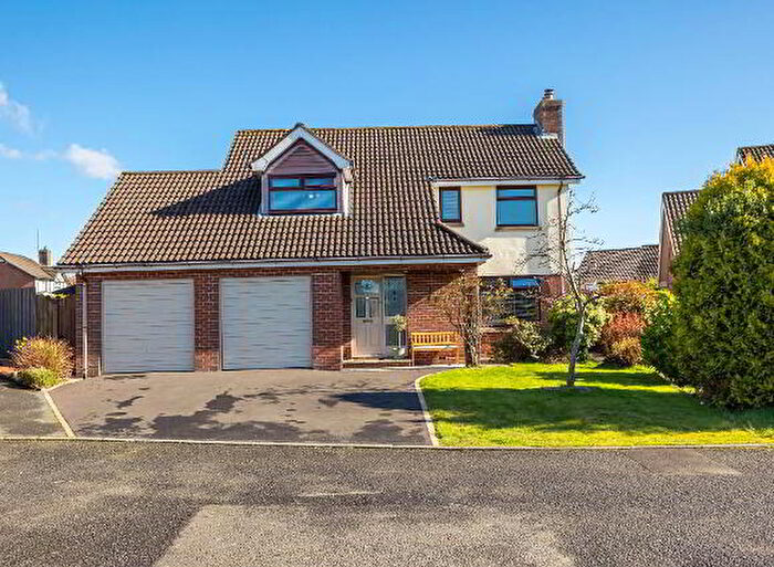 4 Bedroom Detached House With Garages For Sale In Kirkwoods Park, Lisburn, BT28