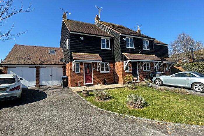 3 Bedroom End Of Terrace House For Sale In Homestead Court, Deal, CT14