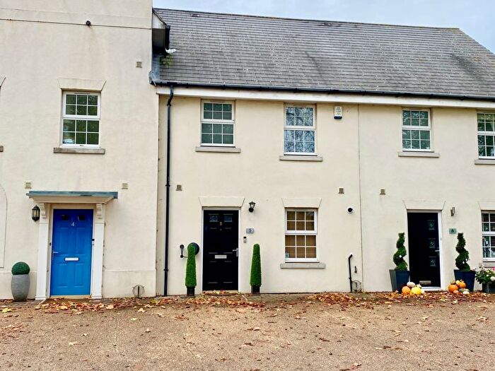 4 Bedroom Terraced House For Sale In Calvert Drive, Bexley Park, DA2