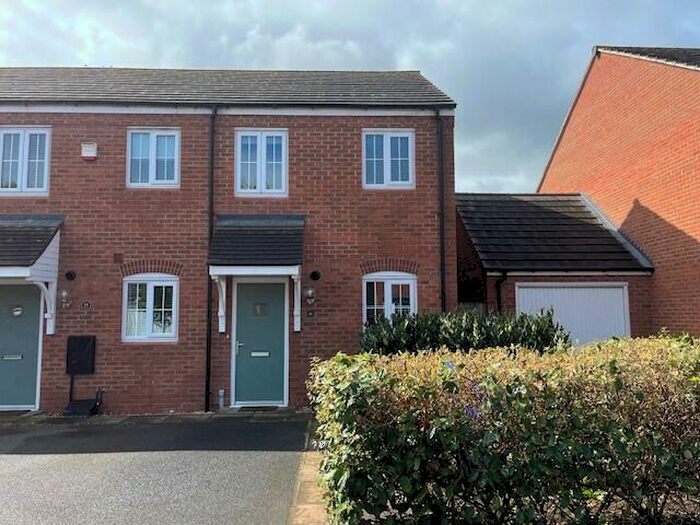 2 Bedroom House To Rent In Sutton Crescent, Barton Under Needwood, DE13