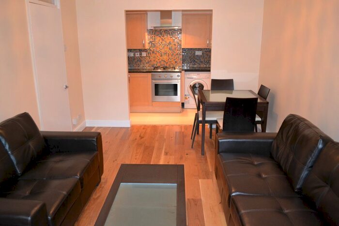1 Bedroom Flat To Rent In Philip Court, Paddington, W2