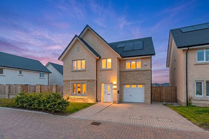 5 Bedroom Detached House For Sale In Ben Vorlich Drive, East Calder, EH53