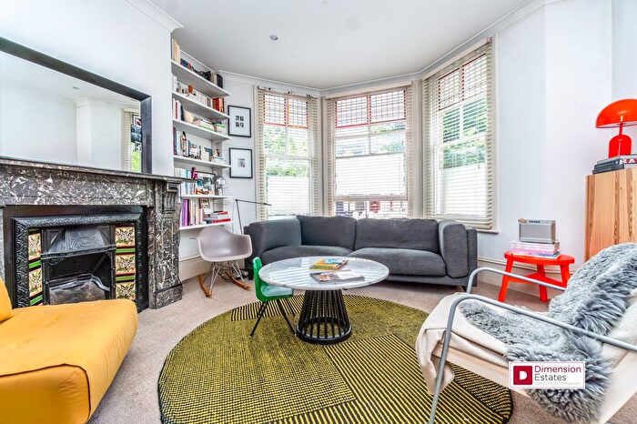 4 Bedroom Maisonette To Rent In Newick Road, Lower Clapton, Hackney, E5