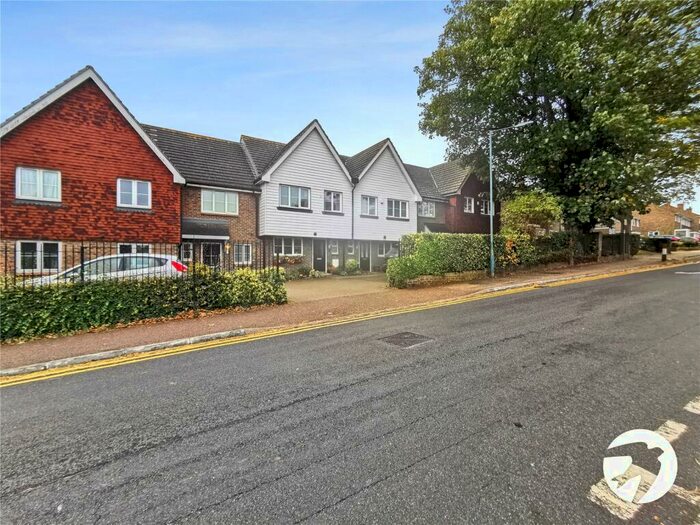 3 Bedroom End Of Terrace House To Rent In Miskin Road, West Dartford, Kent, DA1