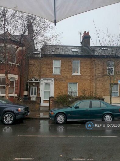 4 Bedroom Maisonette To Rent In Millfiefds Road, Clapton, E5