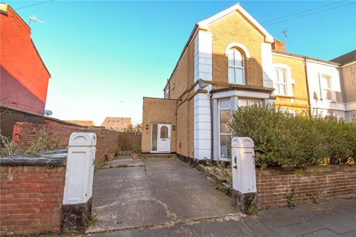 4 Bedroom Semi Detached House For Sale In Victoria Road, Birkenhead, Wirral, CH42