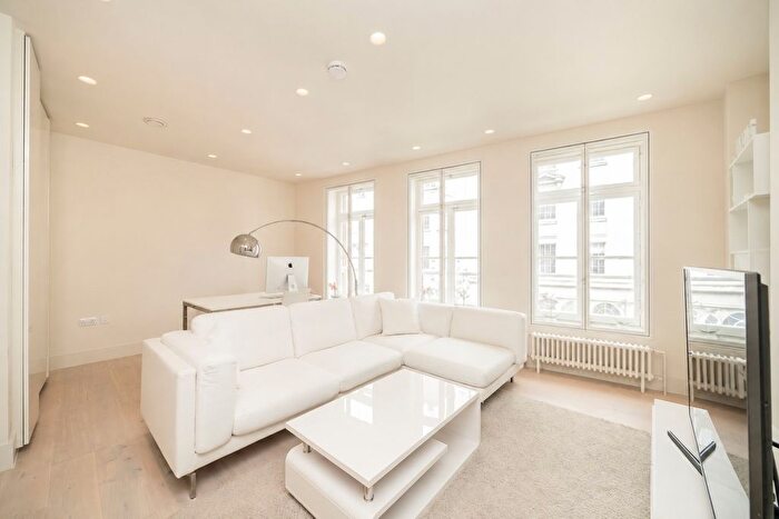 2 Bedroom Flat To Rent In New Bond Street, Mayfair, W1S