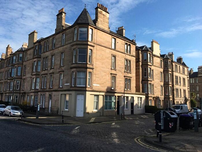 1 Bedroom Flat To Rent In Comely Bank Avenue, Comely Bank, Stockbridge, EH4