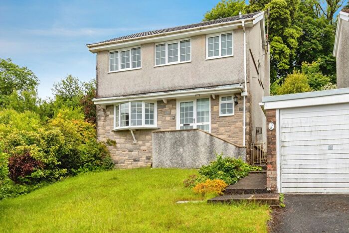 4 Bedroom Detached House For Sale In Erw Las, Llannon, Llanelli, Carmarthenshire, SA14