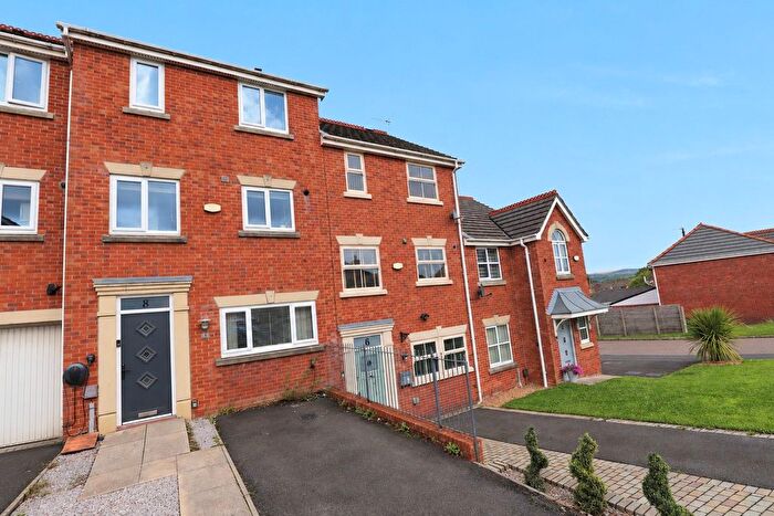 4 Bedroom Town House For Sale In Linden Crescent, Tottington, Bury, BL8