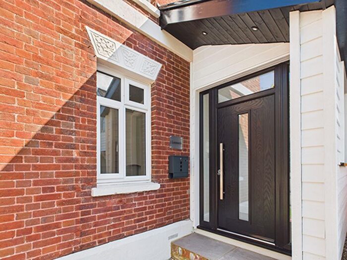 3 Bedroom Detached House For Sale In Highgate Hill, Hawkhurst, TN18