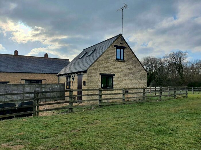 1 Bedroom Detached House To Rent In Willow Wood, Leckhampstead, MK18