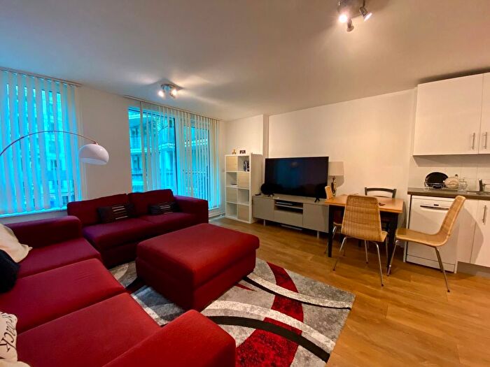 2 Bedroom Flat To Rent In St. George Wharf, London, SW8