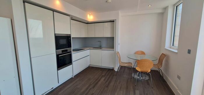 2 Bedroom Flat To Rent In Healum Avenue, Southall, UB2