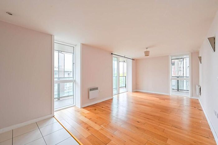 2 Bedroom Flat To Rent In , Crouch End, London, N8