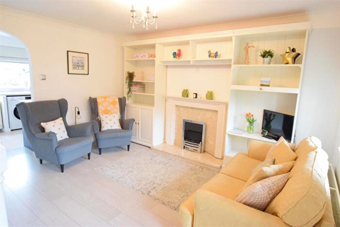 2 Bedroom Terraced House To Rent In Roman Wharf - Bed Residential House, LN1