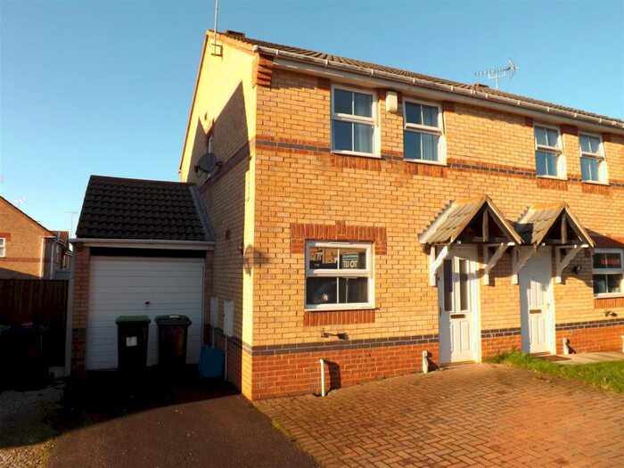 3 Bedroom Semi-Detached House To Rent In The Headstocks, Huthwaite, NG17