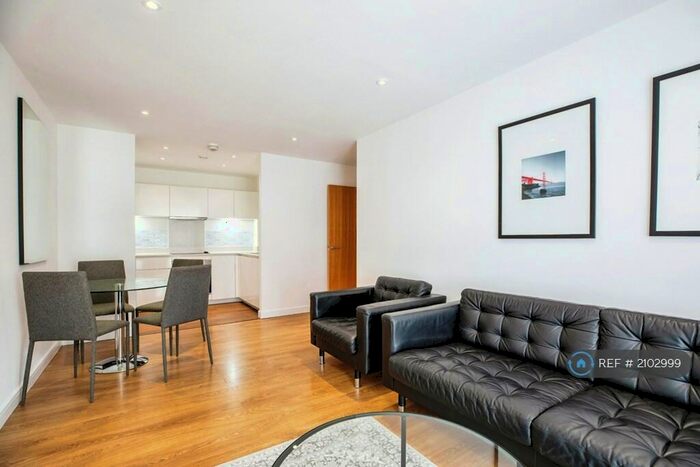 2 Bedroom Flat To Rent In Hudson House, London, E3