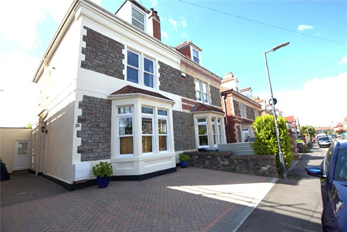 4 Bedroom Semi-Detached House For Sale In Brynland Avenue, Bristol, BS7
