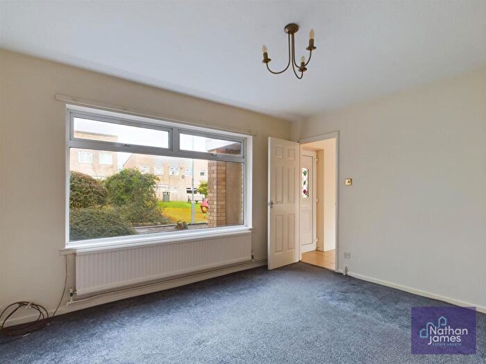 3 Bedroom End Of Terrace House For Sale In Moorlands View, Caldicot, NP26